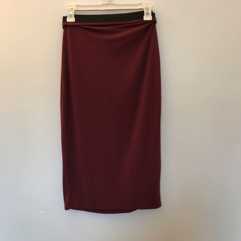 Women’s burgundy old navy pencil skirt